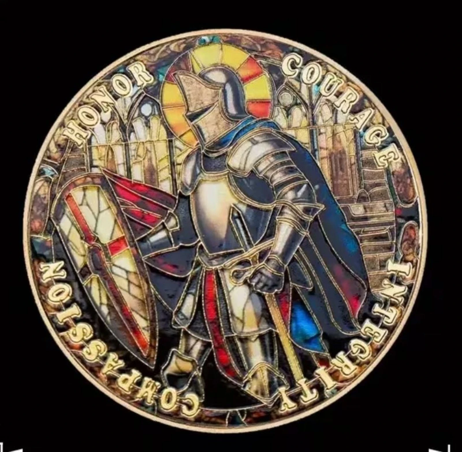 Très belle médaille , chevalier templier.
Diamètre 4cm